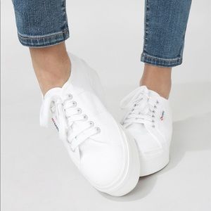 Sz. 9 Superga 2790 Platform White Tennis Shoe